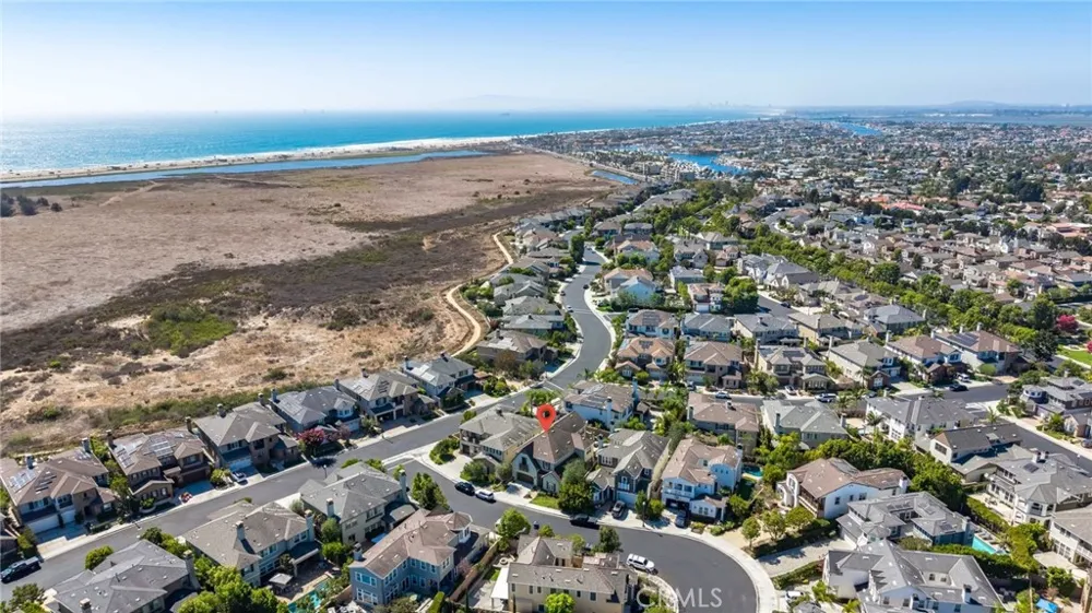 17441 Suffolk Lane Huntington Beach, CA 92649