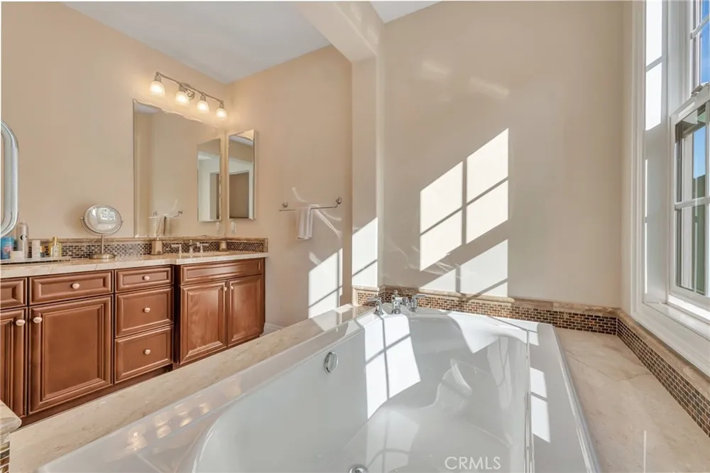 17441 Suffolk Lane Huntington Beach, CA 92649