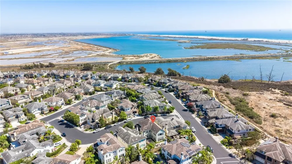17441 Suffolk Lane Huntington Beach, CA 92649