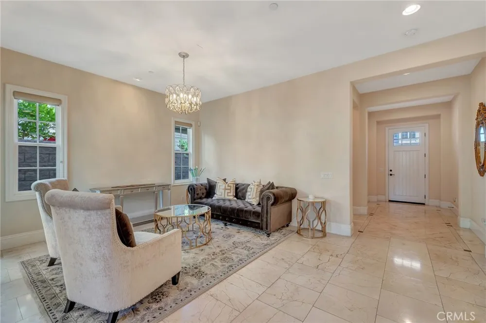 17441 Suffolk Lane Huntington Beach, CA 92649