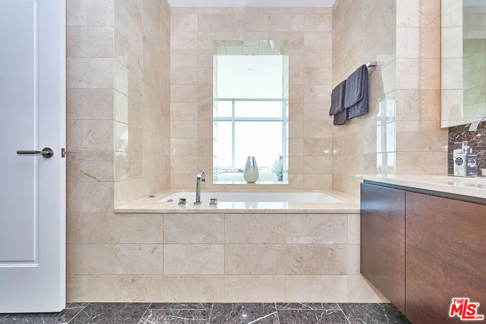 900 W Olympic Boulevard #37B Los Angeles, CA 90015