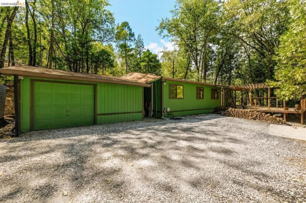 22748 Fuller RD Twain Harte, CA 95383