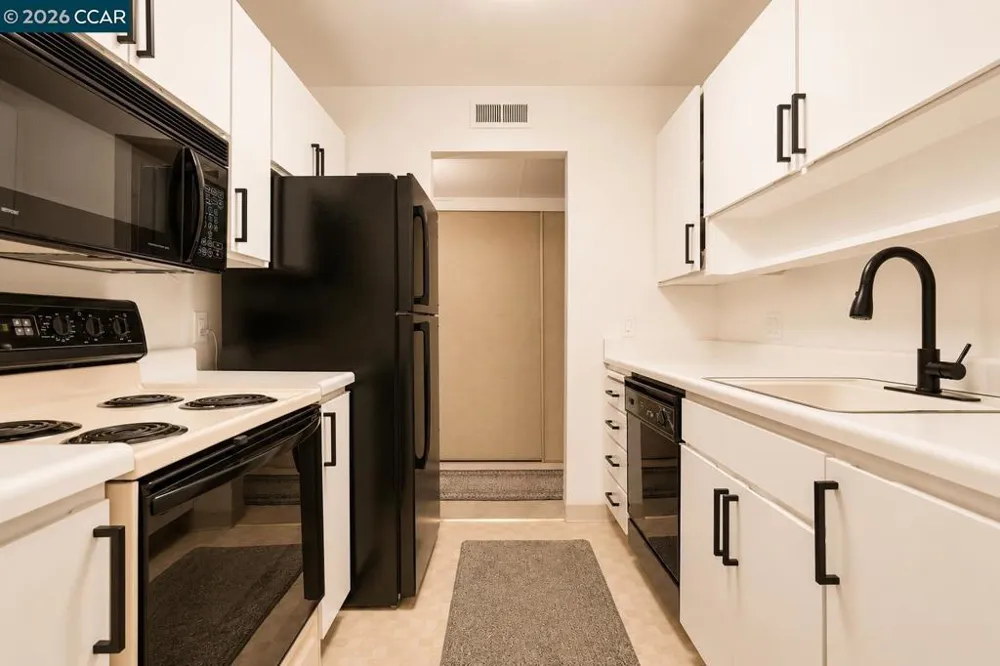 440 Civic Dr #203 Walnut Creek, CA 94596