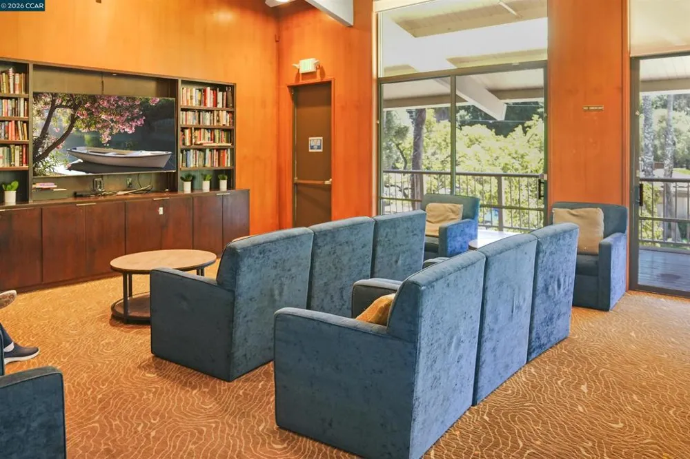 440 Civic Dr #203 Walnut Creek, CA 94596