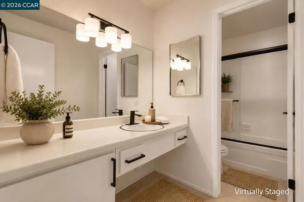 440 Civic Dr #203 Walnut Creek, CA 94596