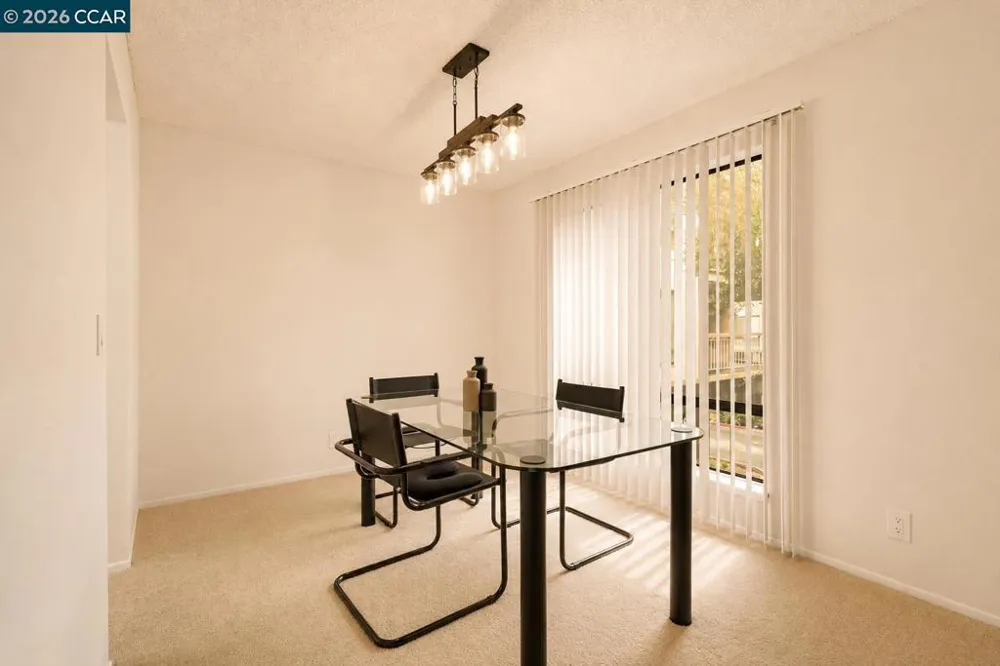 440 Civic Dr #203 Walnut Creek, CA 94596