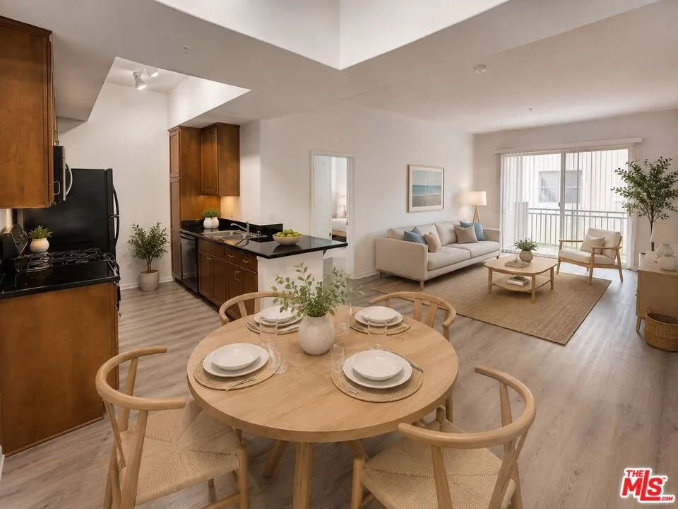4060 Glencoe Avenue #312 Marina del Rey, CA 90292