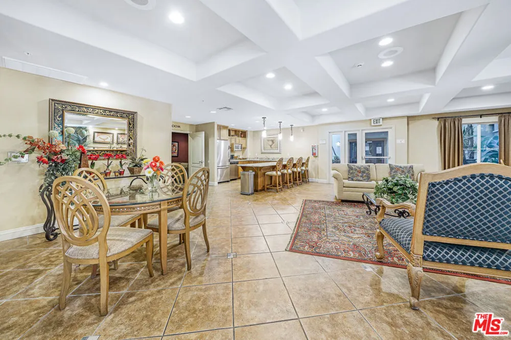 4060 Glencoe Avenue #312 Marina del Rey, CA 90292