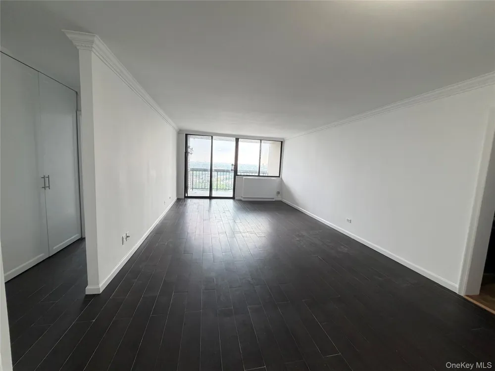 1 Bay Club Drive #19N Bayside, NY 11360
