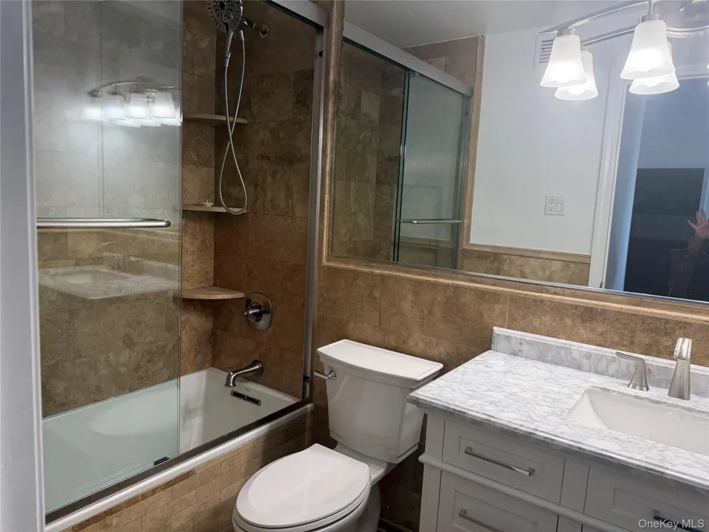 1 Bay Club Drive #19N Bayside, NY 11360