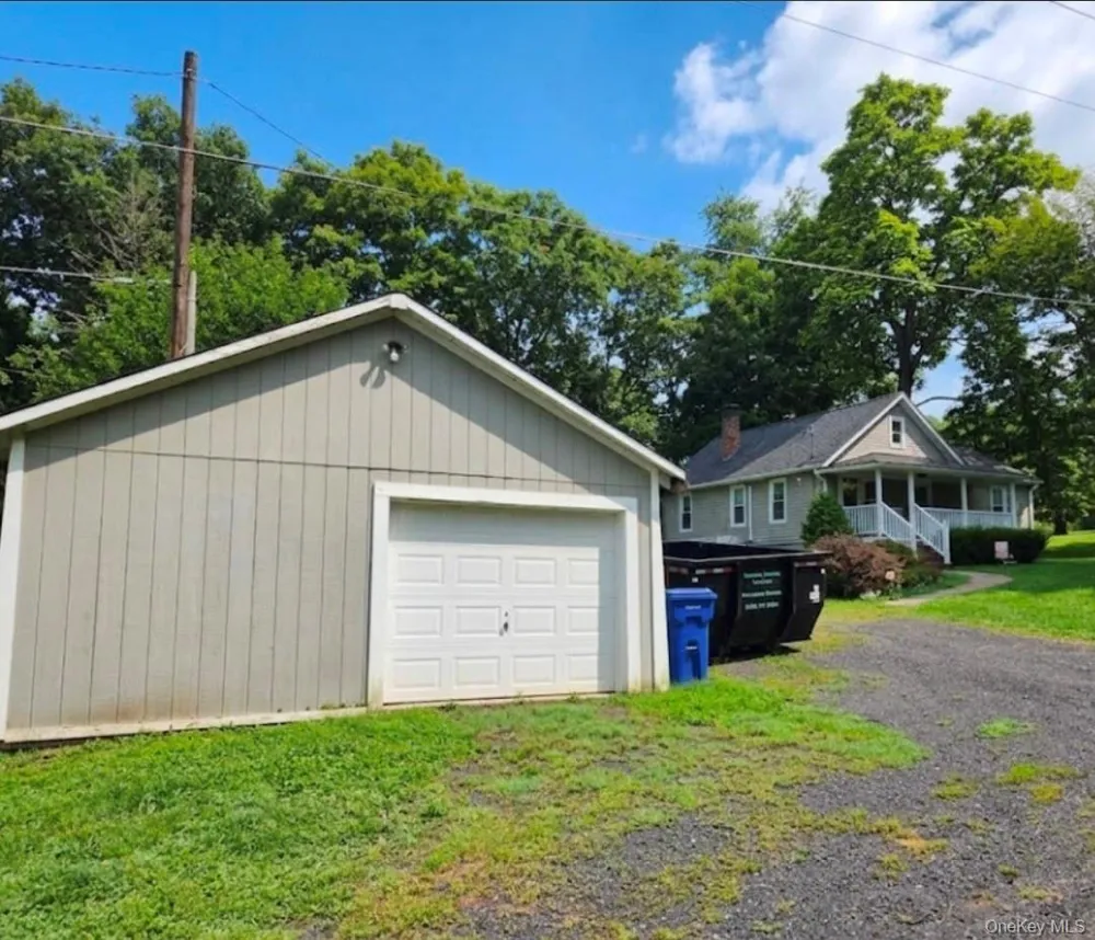 9 Hardenburg Road Pine Bush, NY 12566