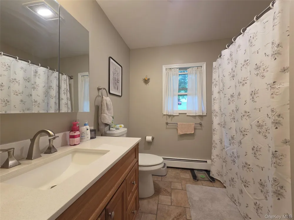 9 Hardenburg Road Pine Bush, NY 12566