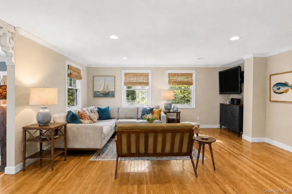 18 Walnut Avenue Setauket, NY 11733