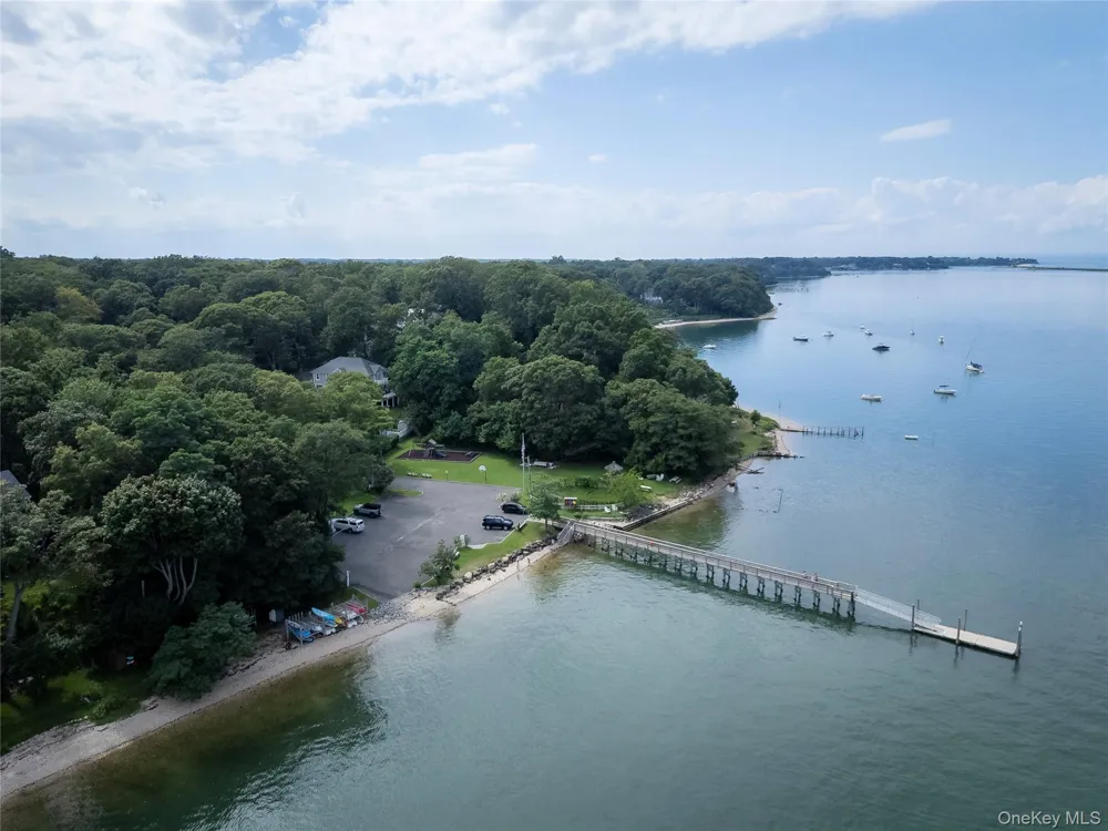 18 Walnut Avenue Setauket, NY 11733