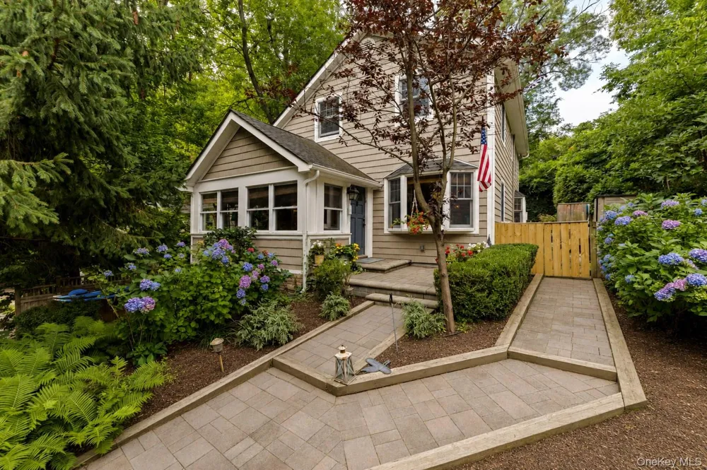 18 Walnut Avenue Setauket, NY 11733
