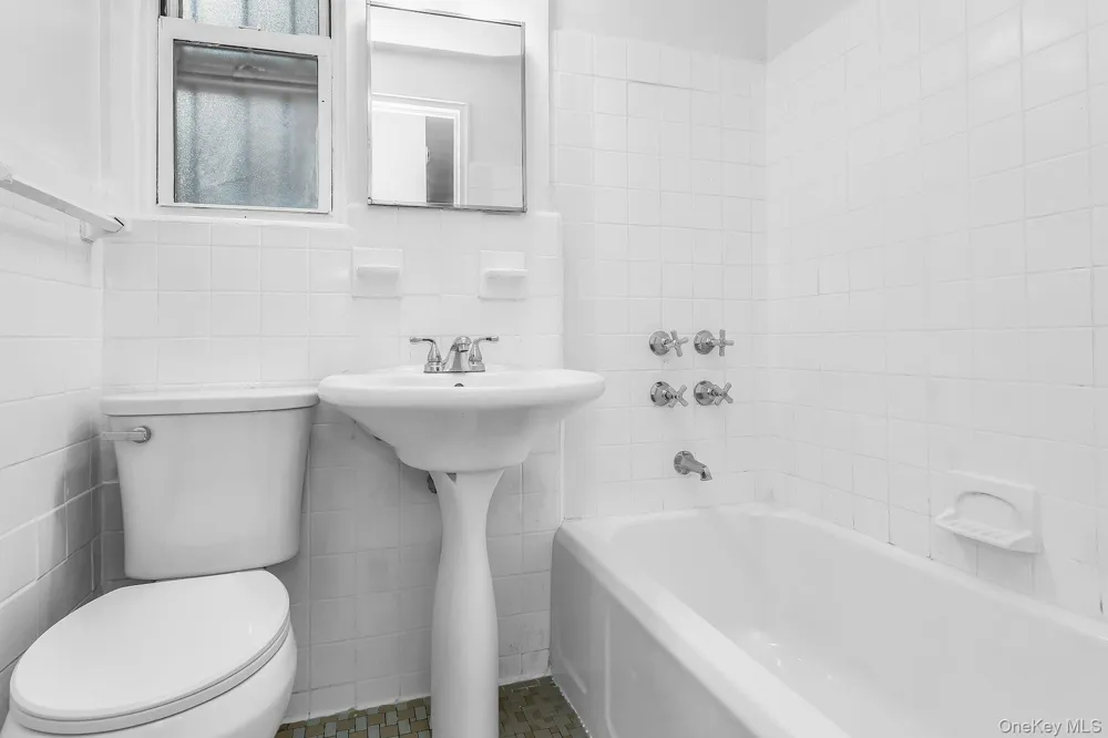 2600 Henry Hudson Parkway E #1D Bronx, NY 10463