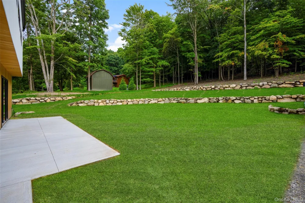 39 Mountain Lane Beacon, NY 12508