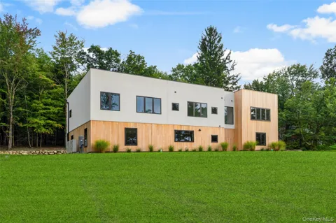 39 Mountain Lane