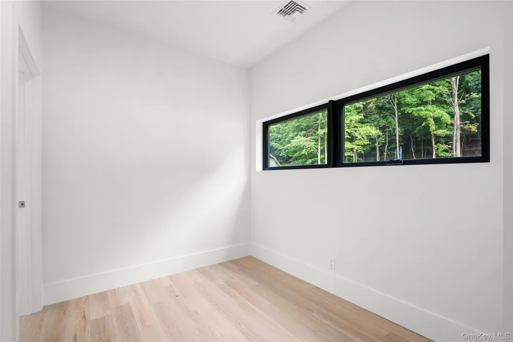 39 Mountain Lane Beacon, NY 12508
