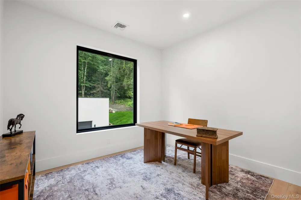 39 Mountain Lane Beacon, NY 12508