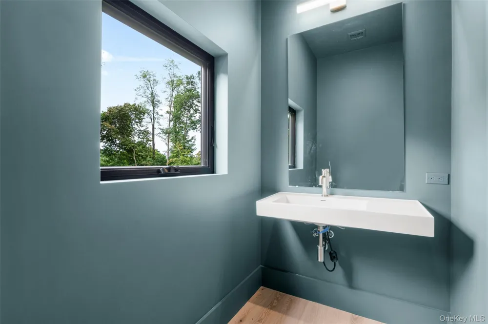 39 Mountain Lane Beacon, NY 12508