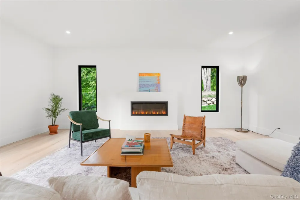 39 Mountain Lane Beacon, NY 12508