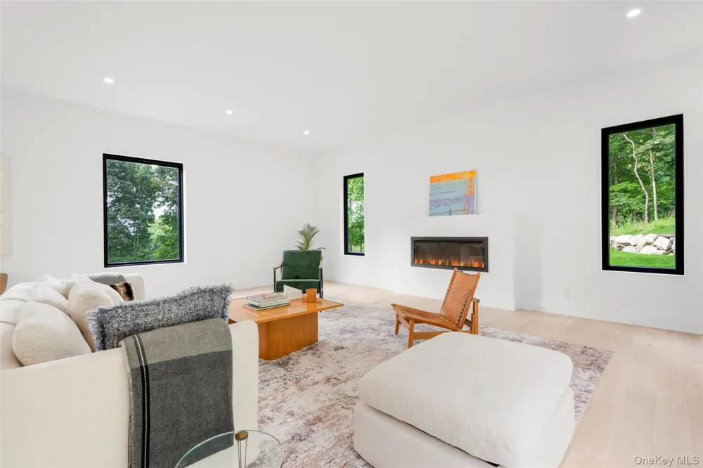 39 Mountain Lane Beacon, NY 12508