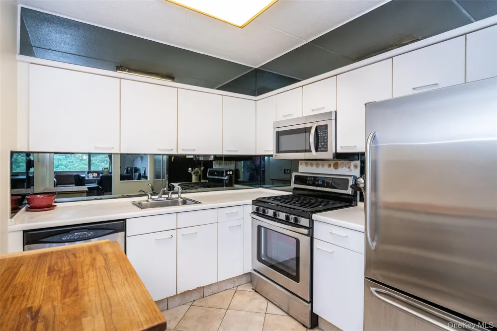701 Pelham Road #5L New Rochelle, NY 10805