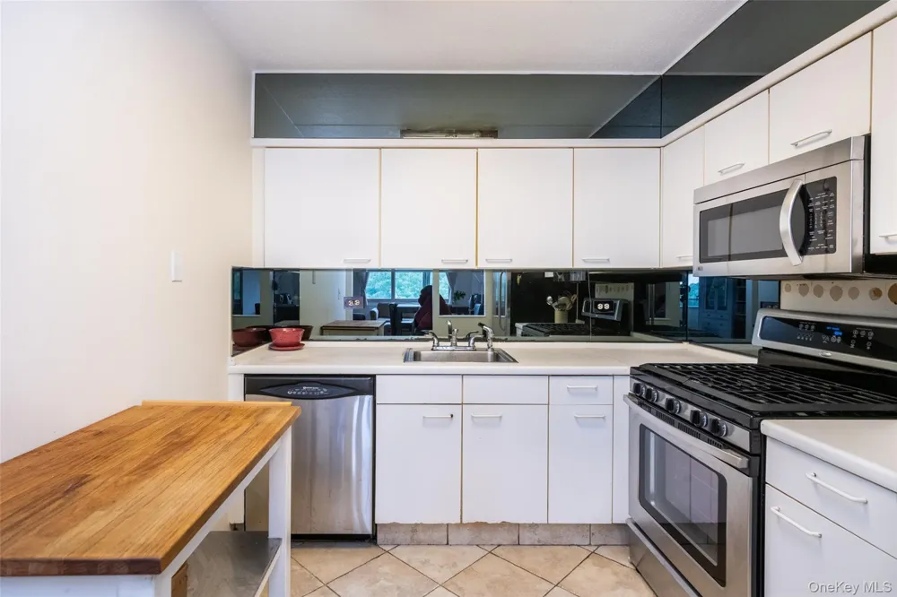 701 Pelham Road #5L New Rochelle, NY 10805