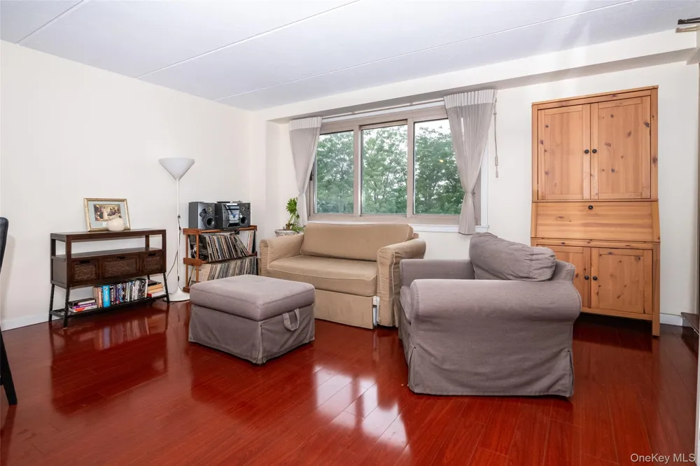 701 Pelham Road #5L New Rochelle, NY 10805