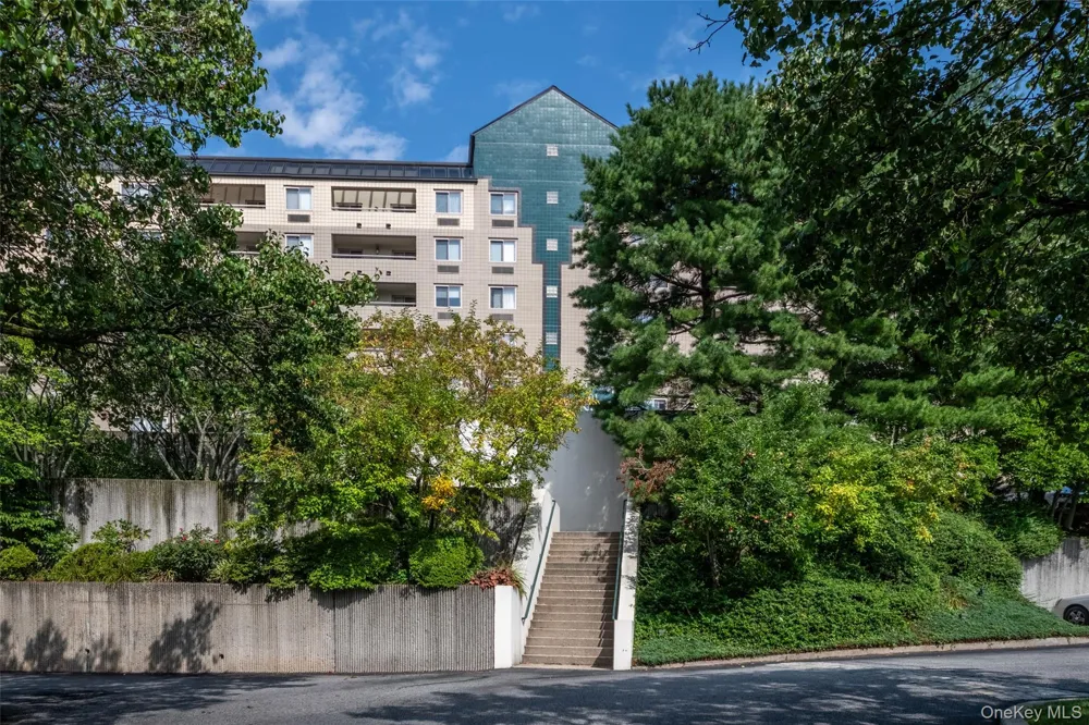 701 Pelham Road #5L New Rochelle, NY 10805