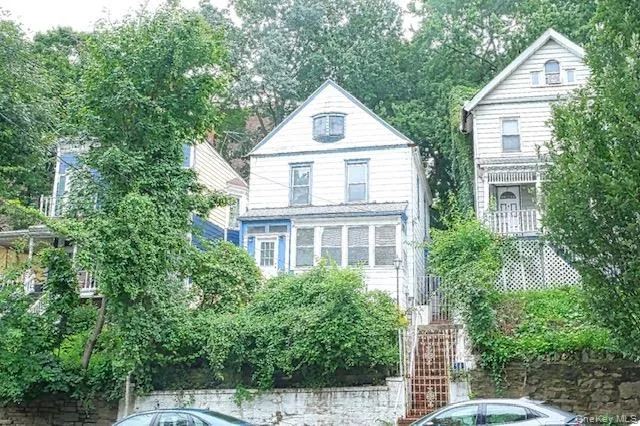3378 Fort Independence Street Bronx, NY 10463