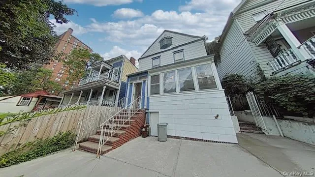 3378 Fort Independence Street Bronx, NY 10463