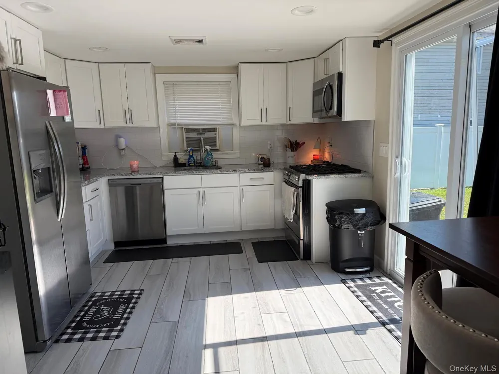 19 9th Avenue Huntington Station, NY 11746