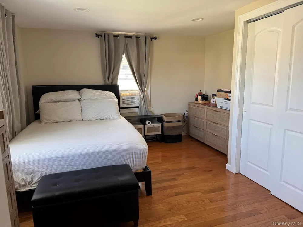 19 9th Avenue Huntington Station, NY 11746