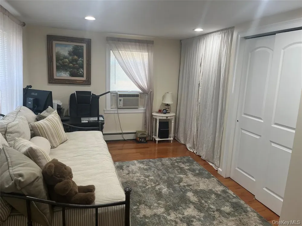 19 9th Avenue Huntington Station, NY 11746