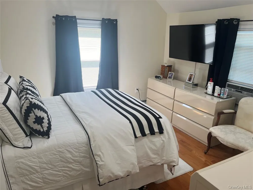 19 9th Avenue Huntington Station, NY 11746