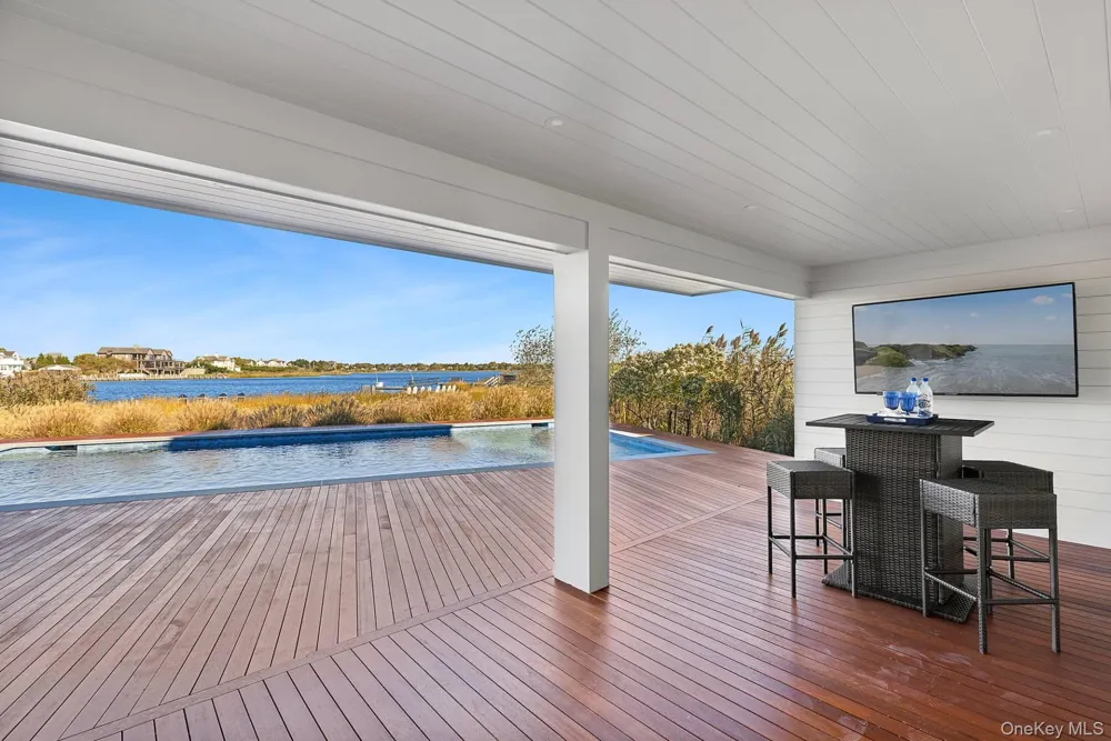 218 Dune Road Westhampton Beach, NY 11978