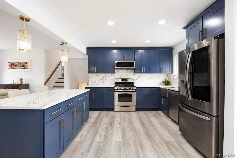 11 Verbena Court Hicksville, NY 11801