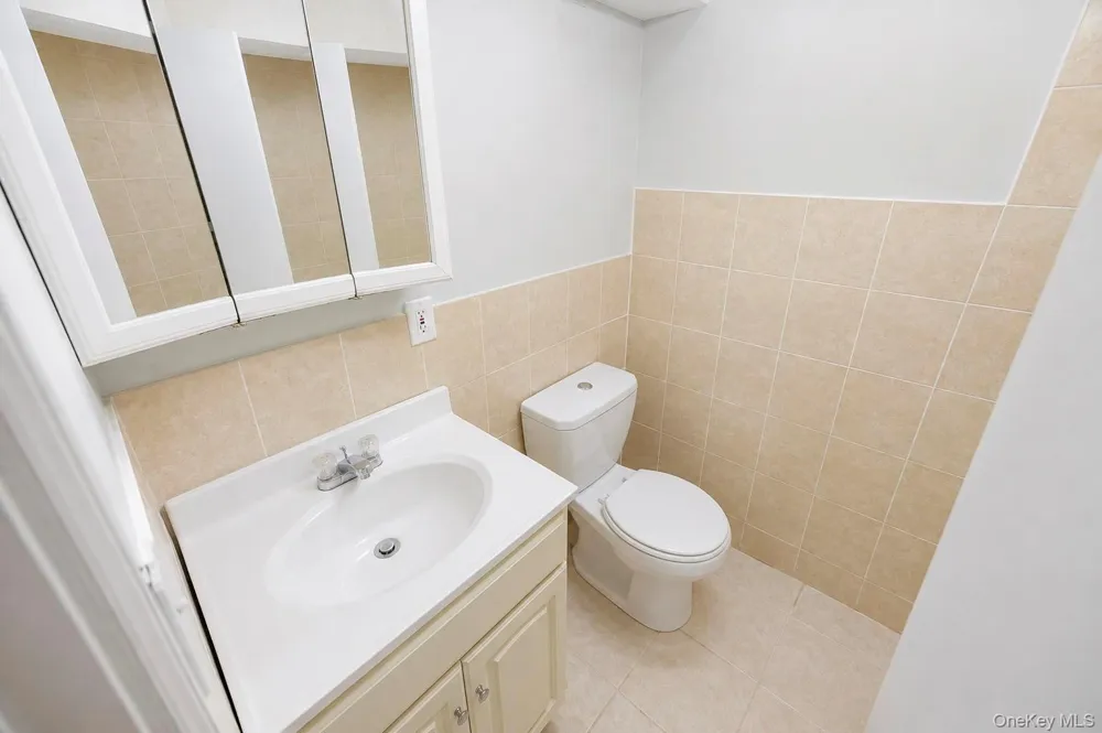 11 Verbena Court Hicksville, NY 11801