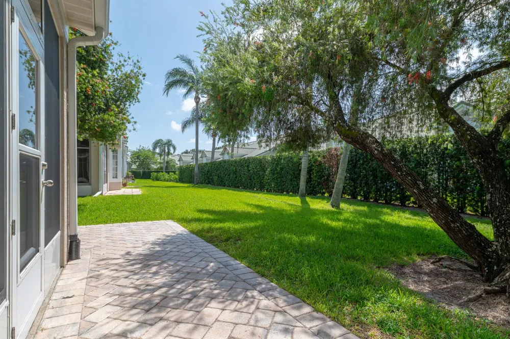1676 SW Harbour Isles Circle #97 Port St. Lucie, FL 34986