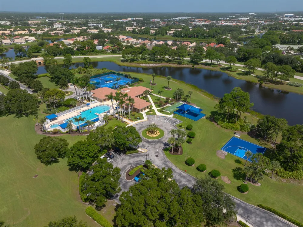 1676 SW Harbour Isles Circle #97 Port St. Lucie, FL 34986