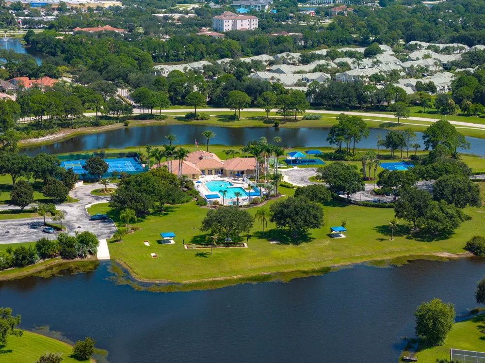 1676 SW Harbour Isles Circle #97 Port St. Lucie, FL 34986