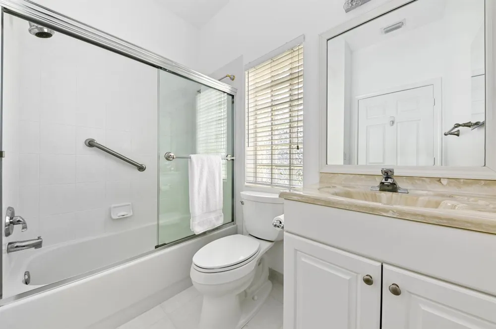 9142 BAY POINT CIRCLE West Palm Beach, FL 33411