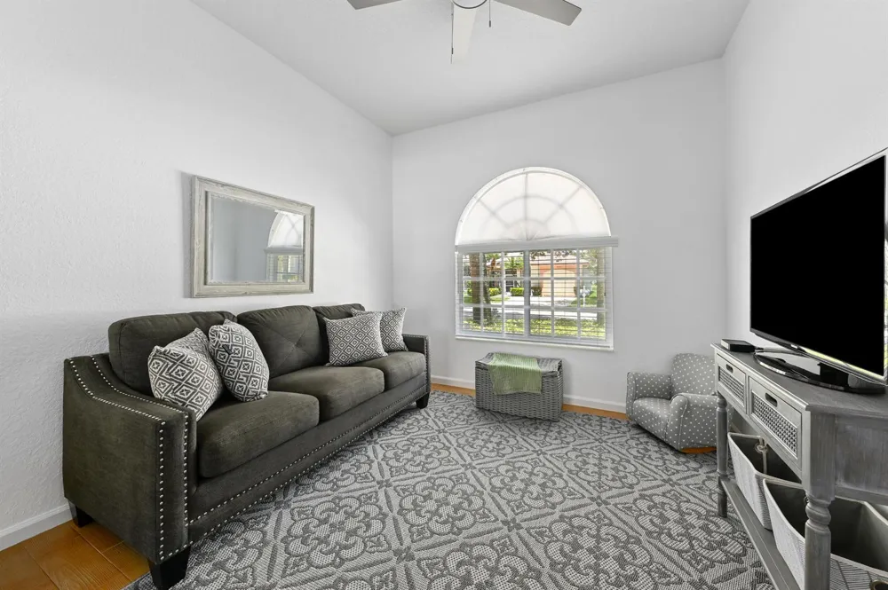 9142 BAY POINT CIRCLE West Palm Beach, FL 33411