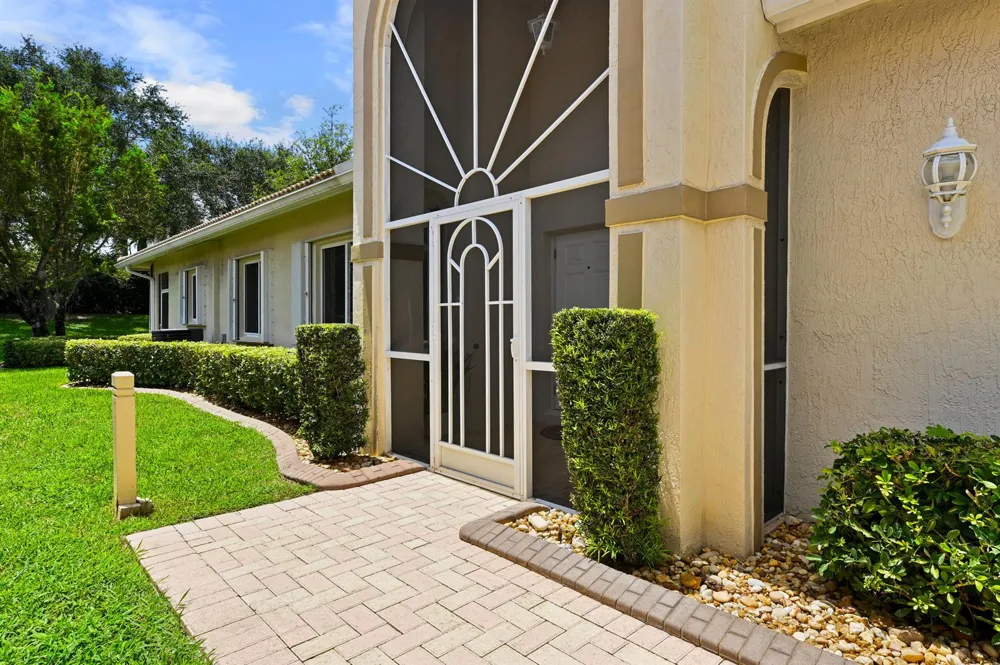 9142 BAY POINT CIRCLE West Palm Beach, FL 33411