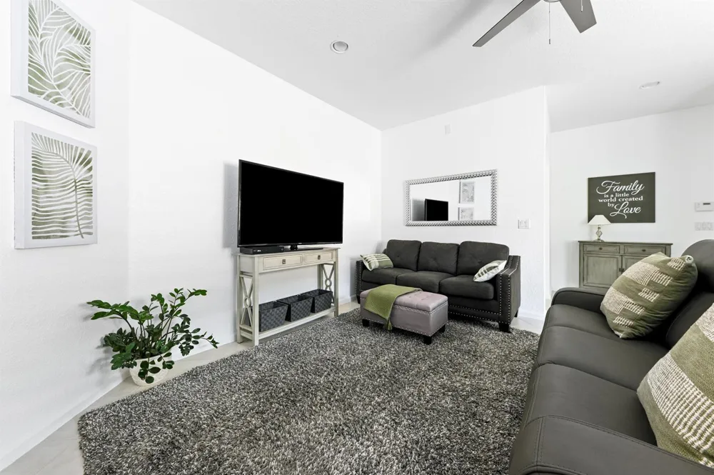 9142 BAY POINT CIRCLE West Palm Beach, FL 33411