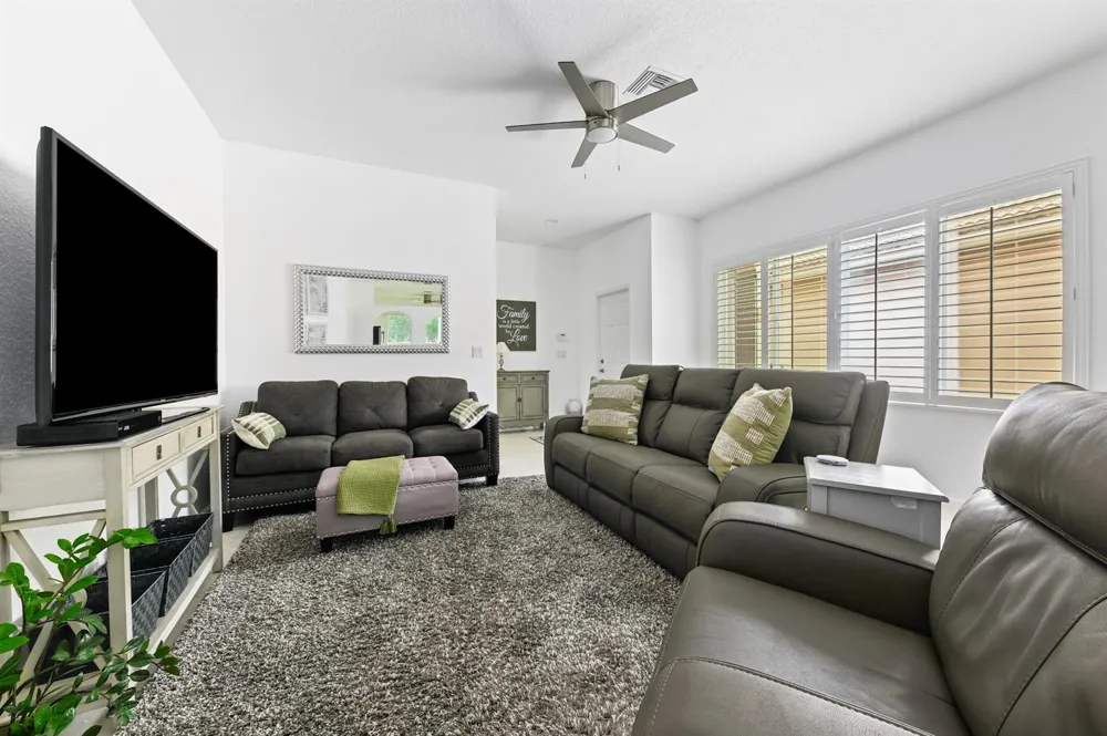 9142 BAY POINT CIRCLE West Palm Beach, FL 33411