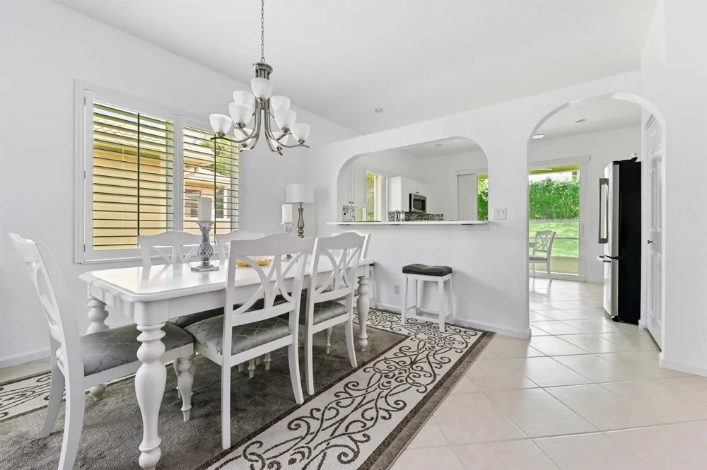 9142 BAY POINT CIRCLE West Palm Beach, FL 33411