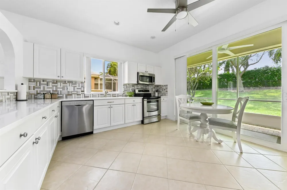 9142 BAY POINT CIRCLE West Palm Beach, FL 33411